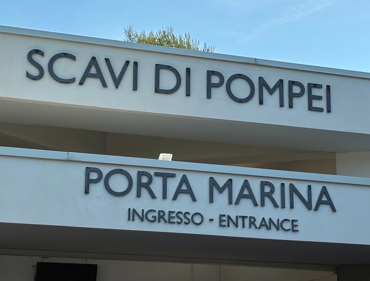 The entrance to the Pompeii excavations below Mount Vesuvius